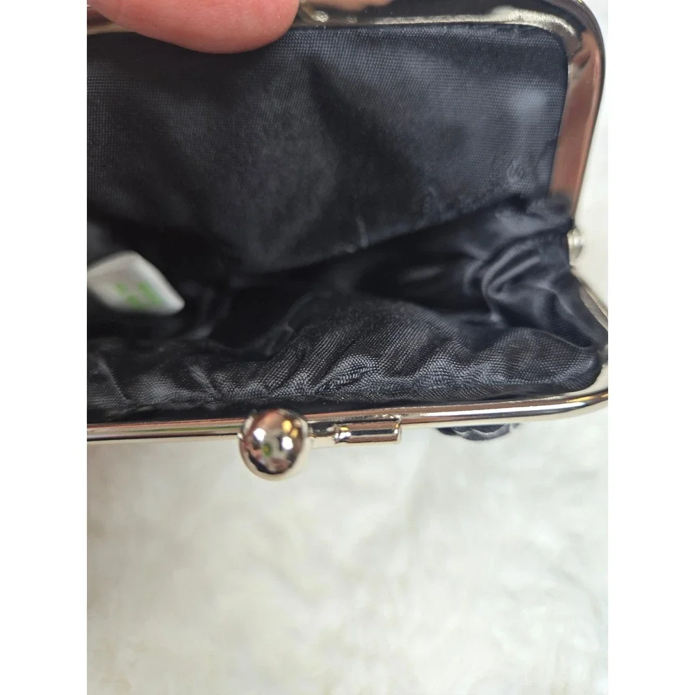 Vera Bradley Night and Day Quilted Kisslock Coin Purse Black White Floral Pouch - Picture 6 of 9